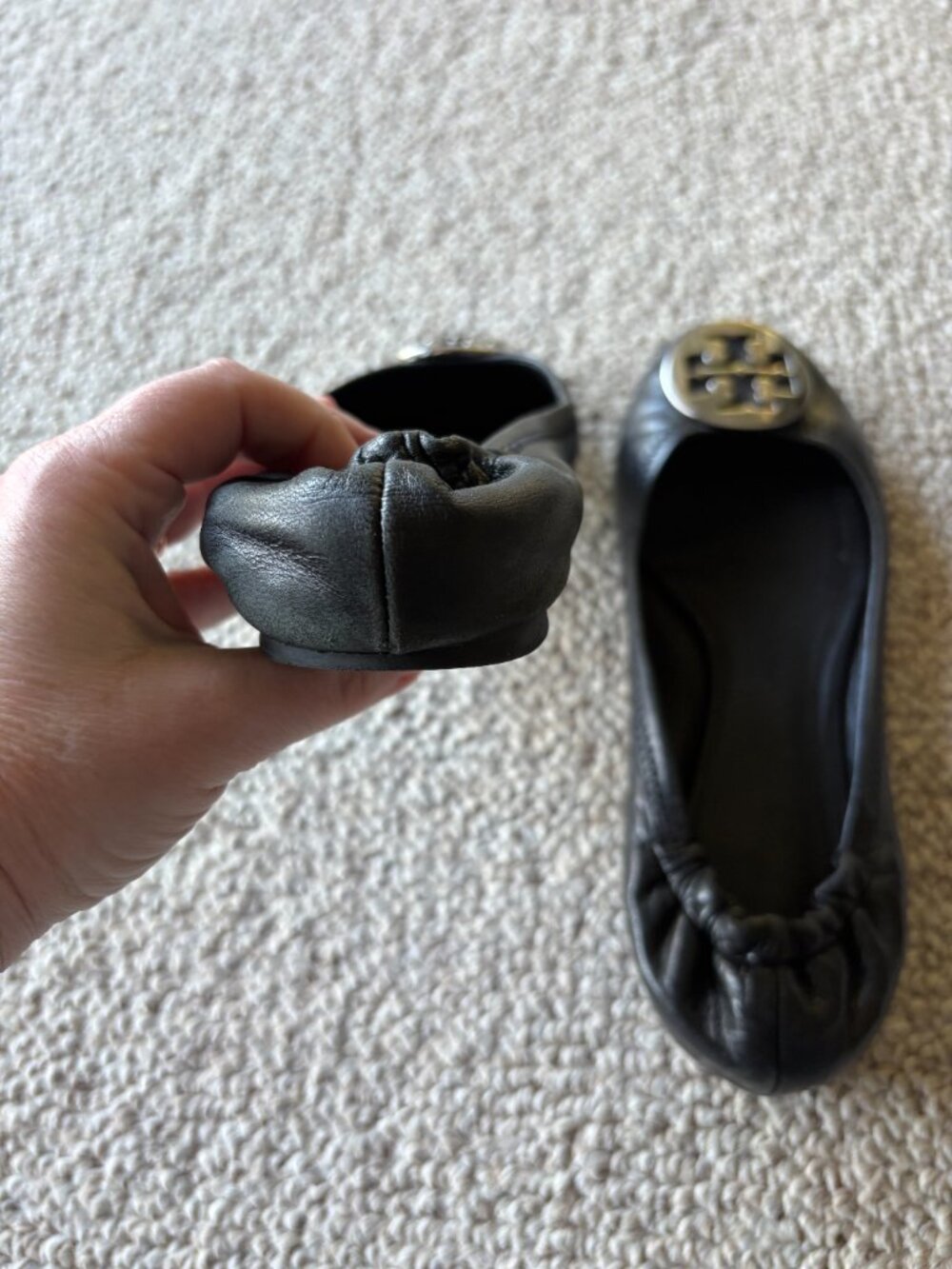 Tory Burch Reva Black Leather Ballet Flats Silver Logo Size 7–7.5 Classic - Picture 8 of 10